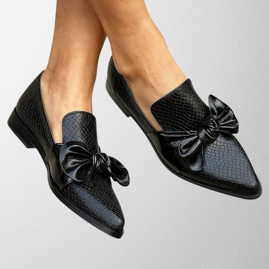 Claire – Loafers with Bow Detail