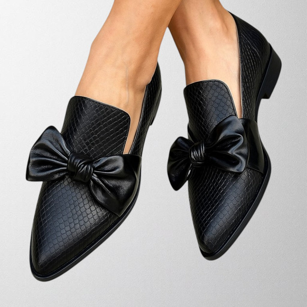 Claire – Loafers with Bow Detail