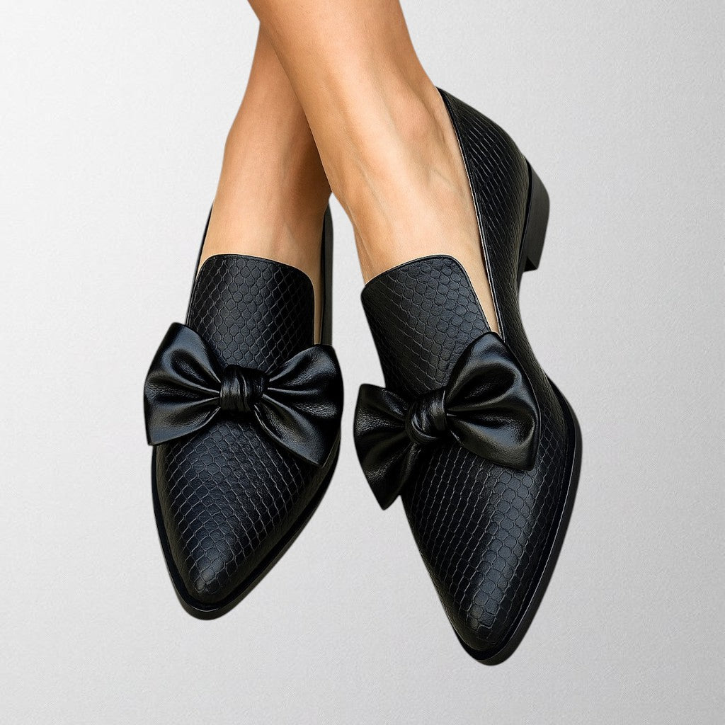 Claire – Loafers with Bow Detail