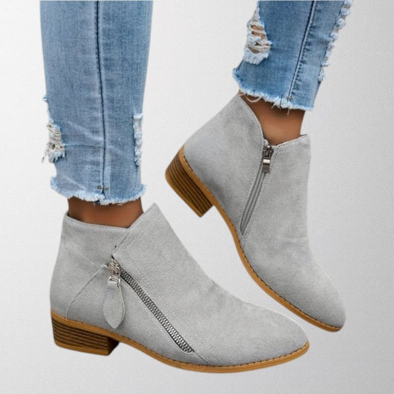 Sarah - Classic style vintage boots